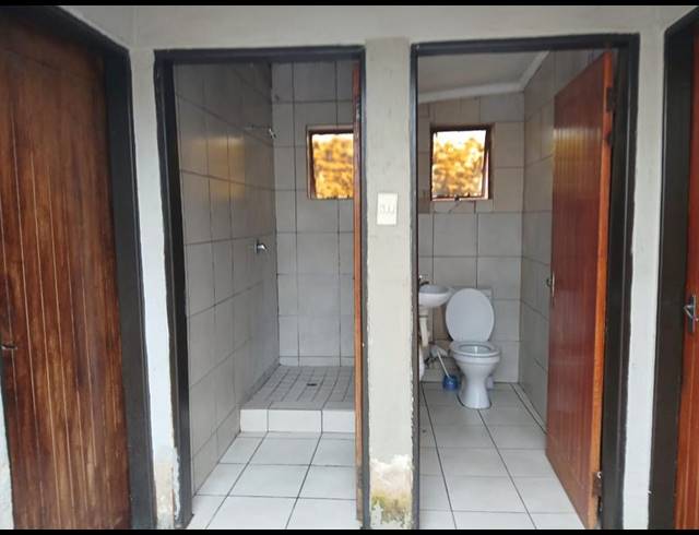 8 BEDROOM HOUSE FOR SALE IN OLIEVENHOUTBOSCH